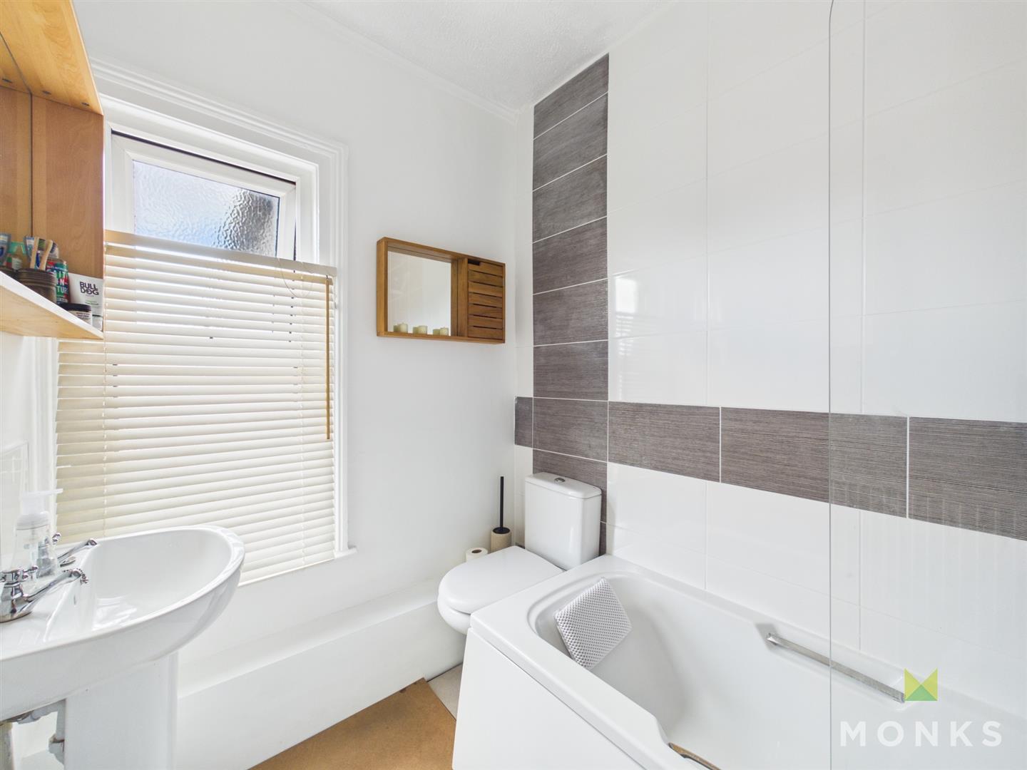 3 Oak Street, Oswestry, SY11 1LJ For Sale